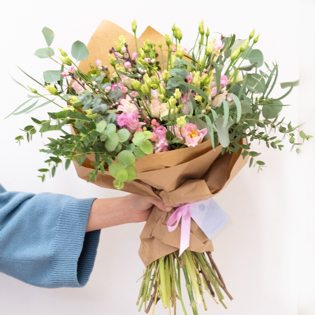 Bouquet romantico di San Valentino - doni solidali - Associazione CAF