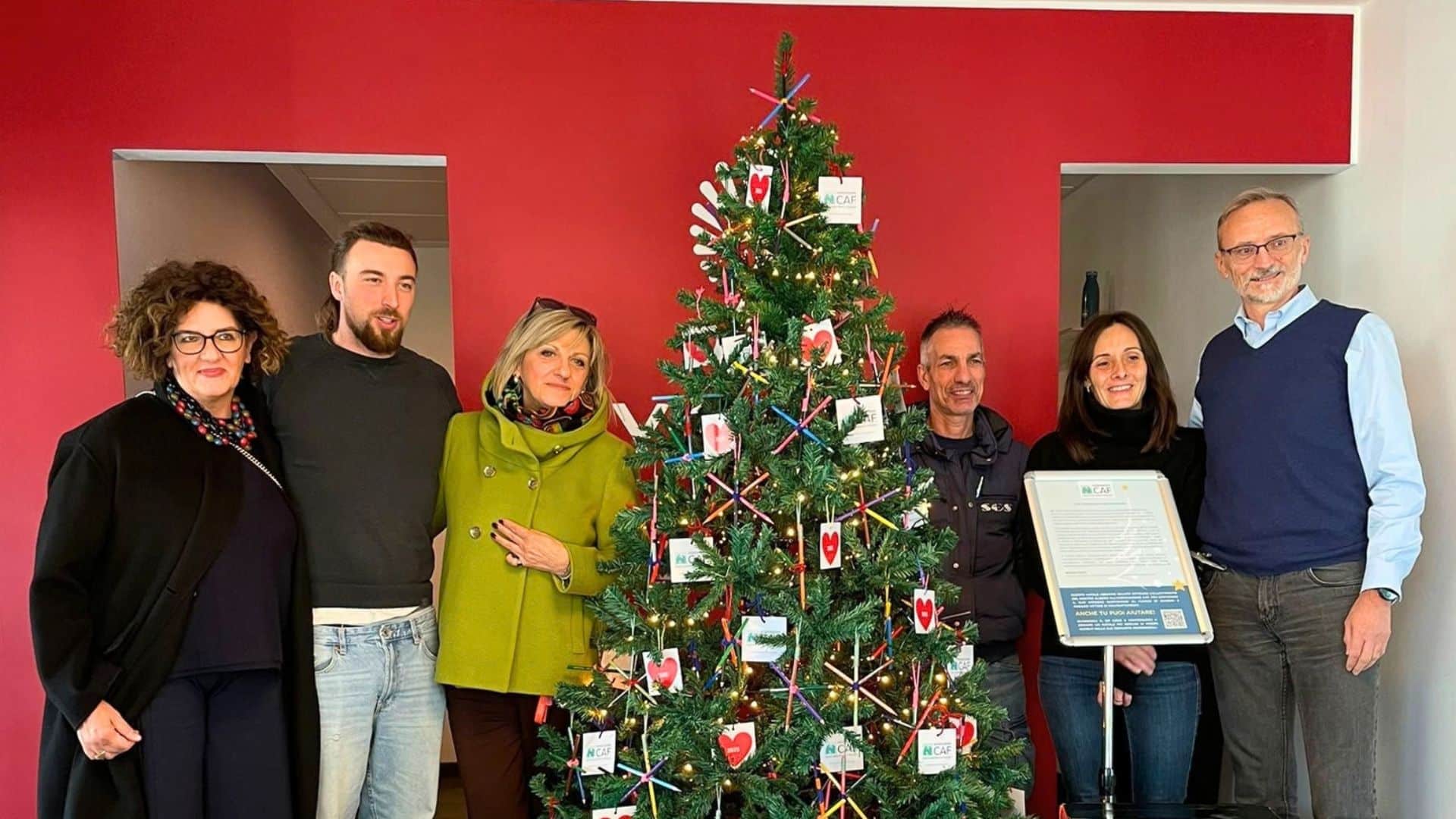 Albero di Natale in Azienda - Associazione CAF